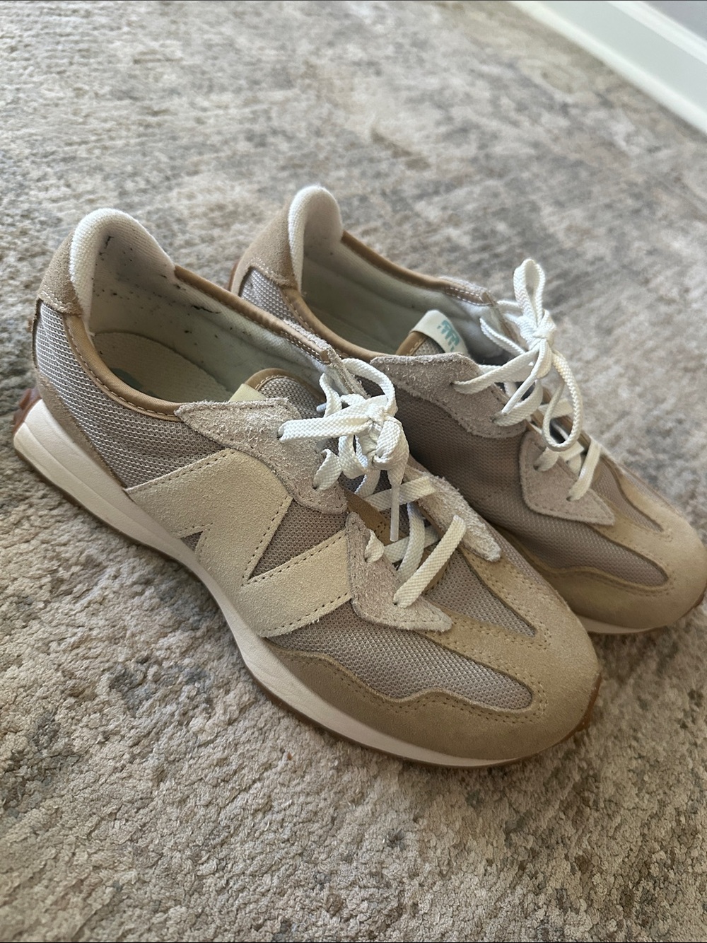 New Balance 327 Women's Beige and Cream Athletic Sneakers
